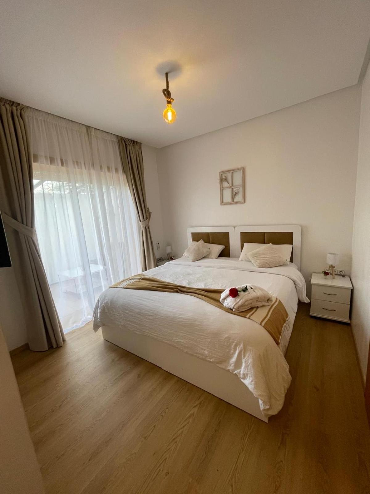 Appartement De Luxe Avec Jardin Vue Sur La Piscine Golf Securise 24H Sur 24 A 5 Minutes De L Aeroport Маракеш Екстериор снимка